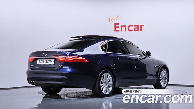 Jaguar XF 2017 — photo 2