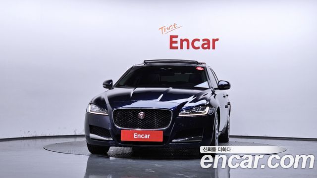 Jaguar XF 2017 — photo 3