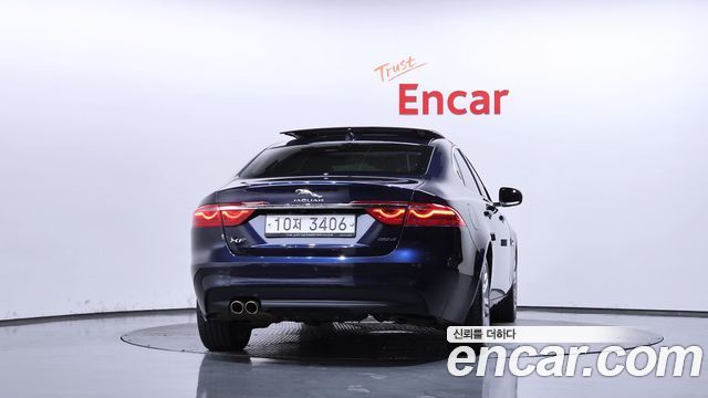 Jaguar XF 2017 — photo 4