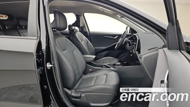 Kia Niro 2023 — photo 11