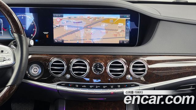 Mercedes-Benz S-Class 2020 — photo 13