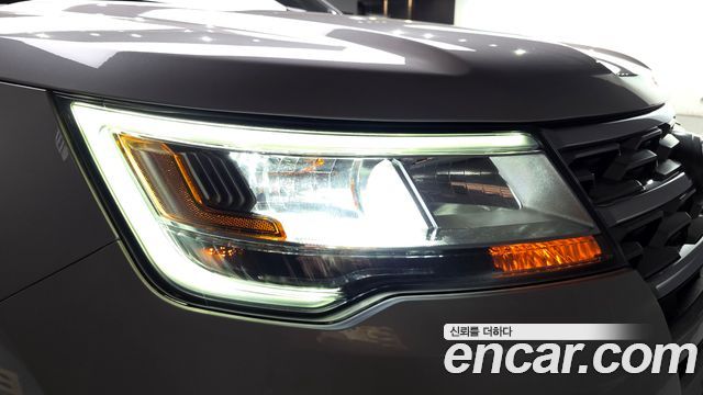 Ford Explorer 2019 — photo 8