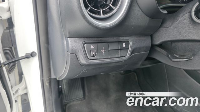 Kia K3 2023 — photo 12
