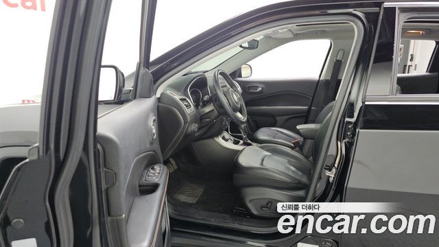 Jeep Compass 2019 — photo 10