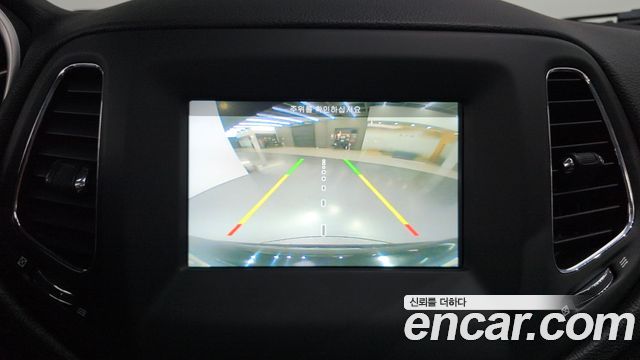 Jeep Compass 2019 — photo 13