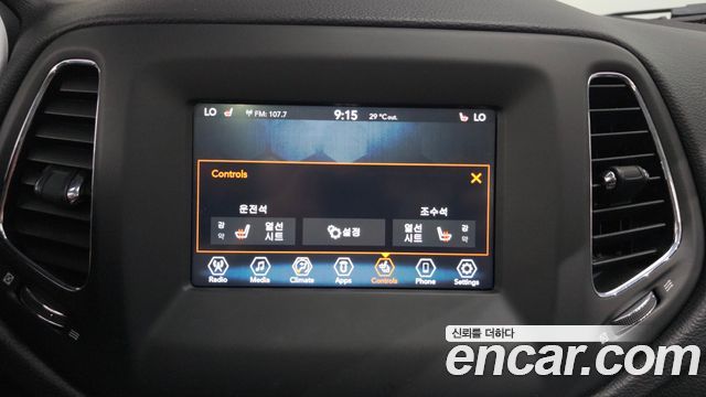 Jeep Compass 2019 — photo 14