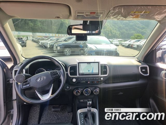 Hyundai Venue 2022 — photo 12