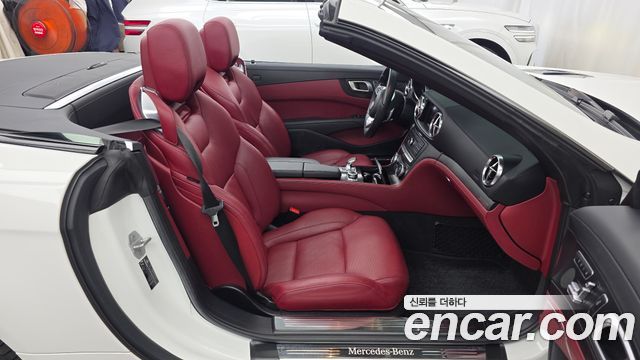 Mercedes-Benz SL-Class 2017 — photo 11