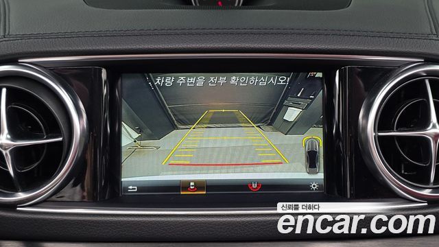 Mercedes-Benz SL-Class 2017 — photo 15
