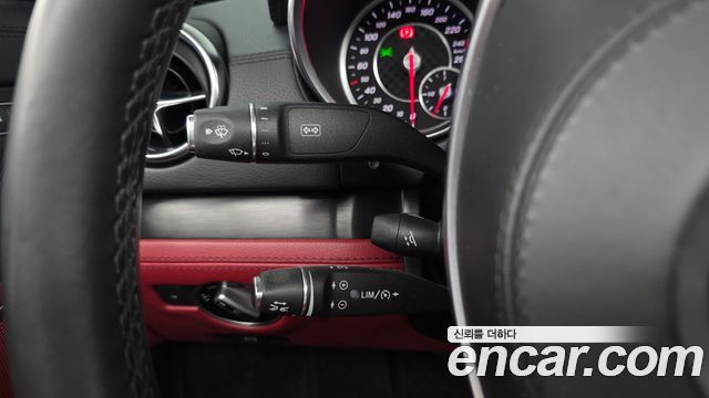 Mercedes-Benz SL-Class 2017 — photo 18