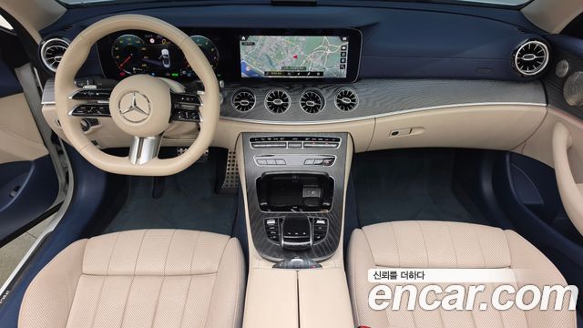 Mercedes-Benz E-Class 2023 — photo 10