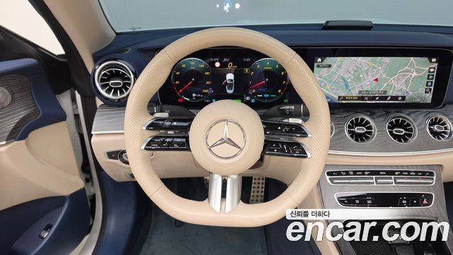Mercedes-Benz E-Class 2023 — photo 19