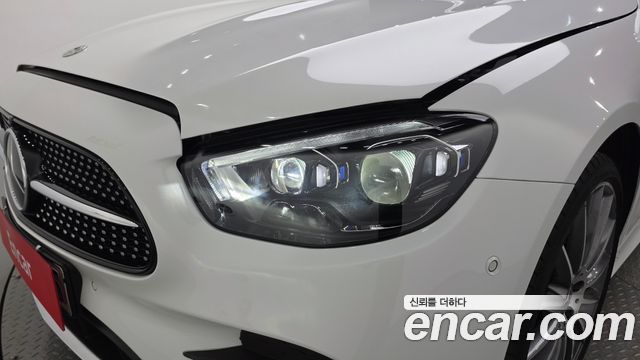 Mercedes-Benz E-Class 2023 — photo 8