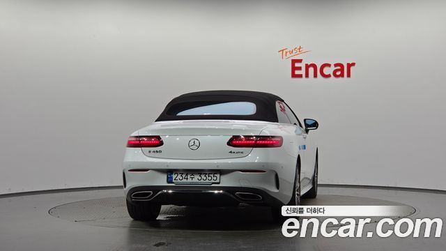 Mercedes-Benz E-Class 2023 — photo 44