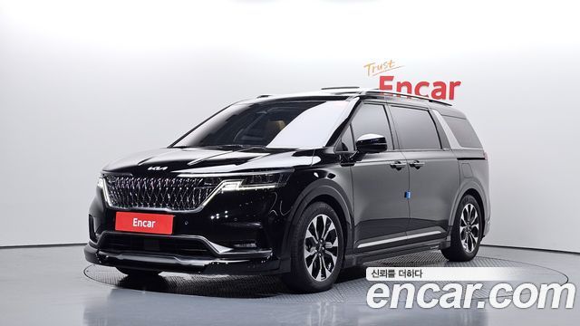Kia Canival 2023 — photo 1