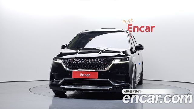 Kia Canival 2023 — photo 3