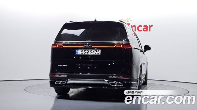 Kia Canival 2023 — photo 4