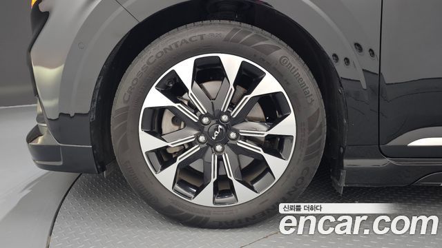 Kia Canival 2023 — photo 5