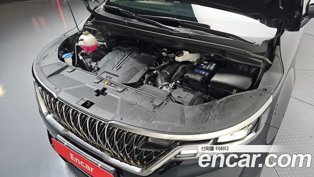 Kia Canival 2023 — photo 6