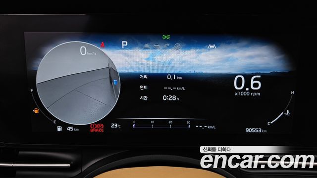 Kia Canival 2023 — photo 11