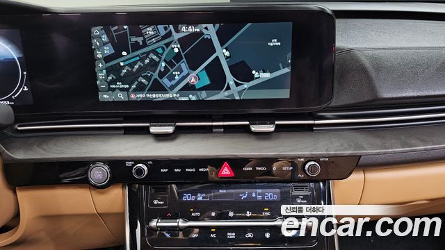 Kia Canival 2023 — photo 20
