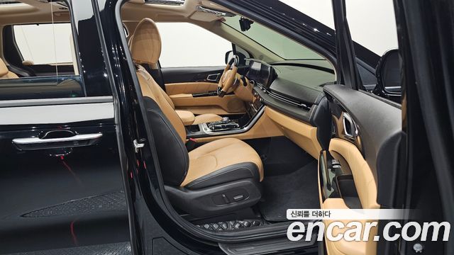 Kia Canival 2023 — photo 16