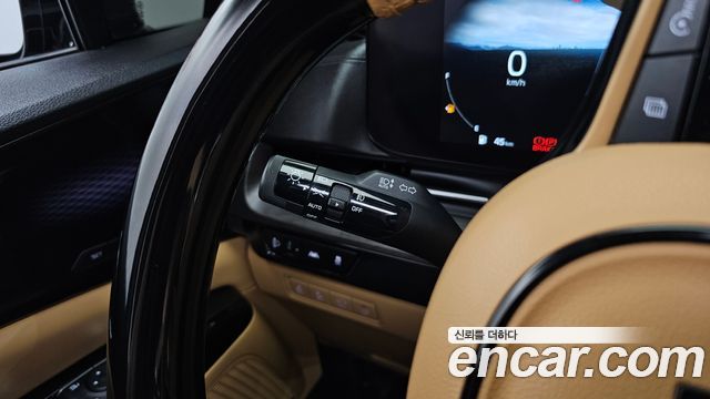 Kia Canival 2023 — photo 27