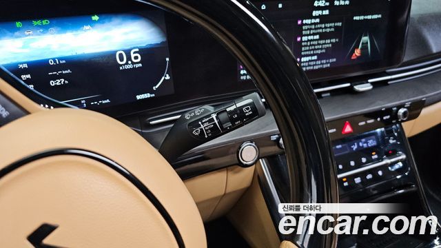 Kia Canival 2023 — photo 28