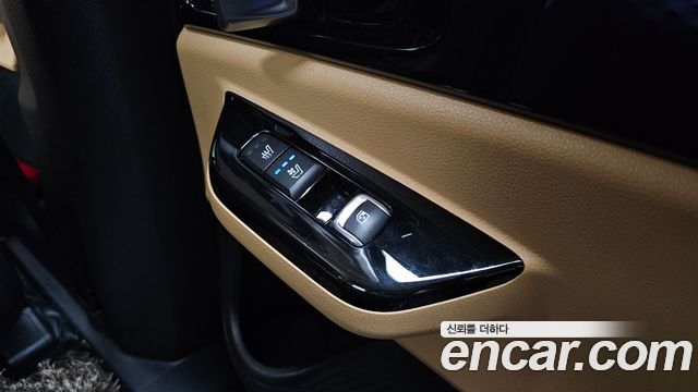 Kia Canival 2023 — photo 33