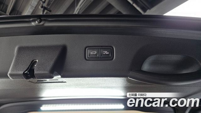 Kia Canival 2023 — photo 36
