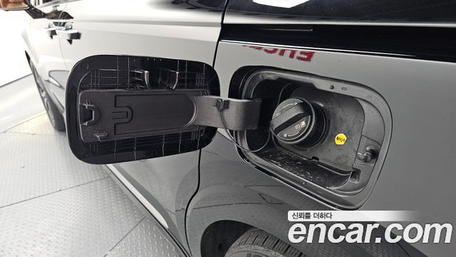 Kia Canival 2023 — photo 38