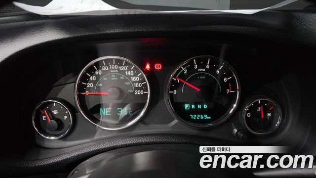 Jeep Wrangler 2016 — photo 8
