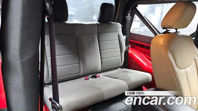 Jeep Wrangler 2016 — photo 10