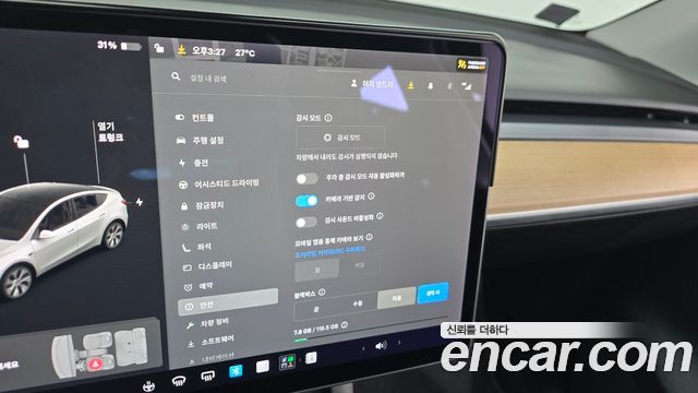 Tesla Model Y 2021 — photo 11