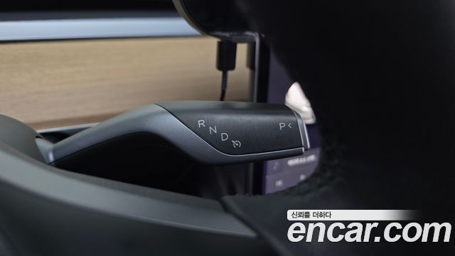 Tesla Model Y 2021 — photo 12