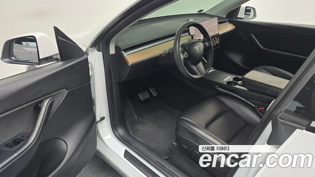 Tesla Model Y 2021 — photo 13
