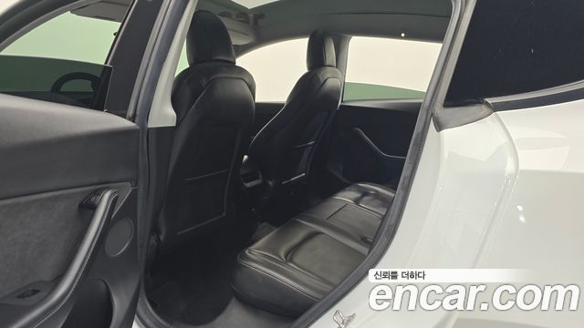 Tesla Model Y 2021 — photo 17