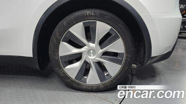 Tesla Model Y 2021 — photo 7