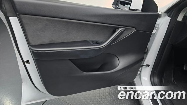 Tesla Model Y 2021 — photo 14