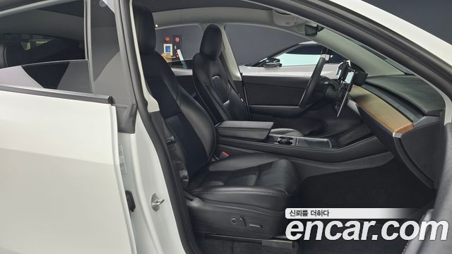 Tesla Model Y 2021 — photo 16