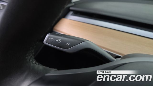 Tesla Model Y 2021 — photo 29