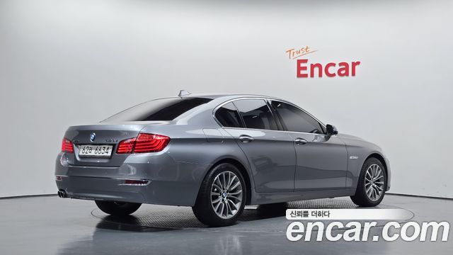 BMW 5-Series 2015 — photo 2