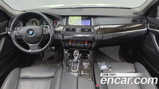 BMW 5-Series 2015 — photo 7