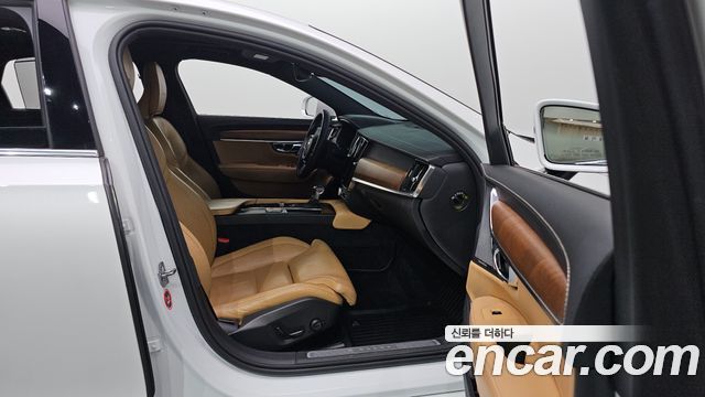 Volvo S90 2019 — photo 23