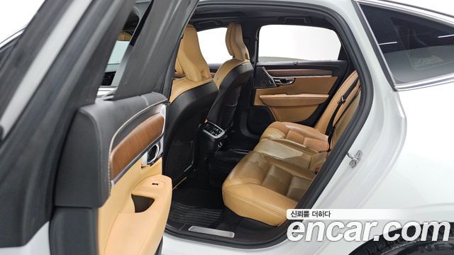 Volvo S90 2019 — photo 25