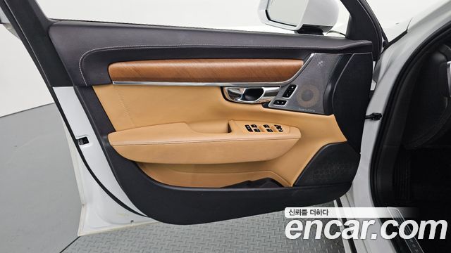 Volvo S90 2019 — photo 14