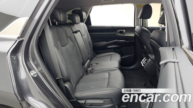 Kia Sorento 2023 — photo 12