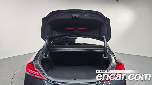 Genesis G70 2019 — photo 24