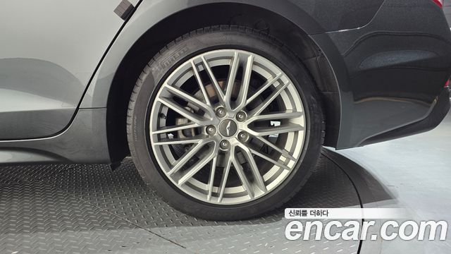 Genesis G70 2019 — photo 7