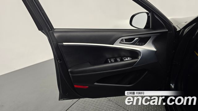 Genesis G70 2019 — photo 14